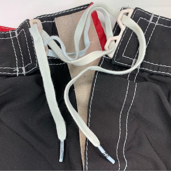 Billabong Men's Board Short Size 33 color black with billabong accesory tool - Picture 4 of 15